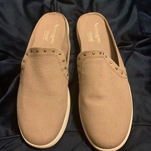 Kookaburra by UGG. Darcee Slip On Sneaker